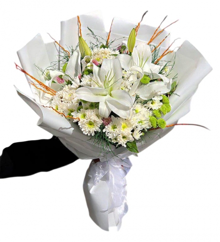 Beyaz Düşler: Kazablanka Lilyum ve Papatya Buketi