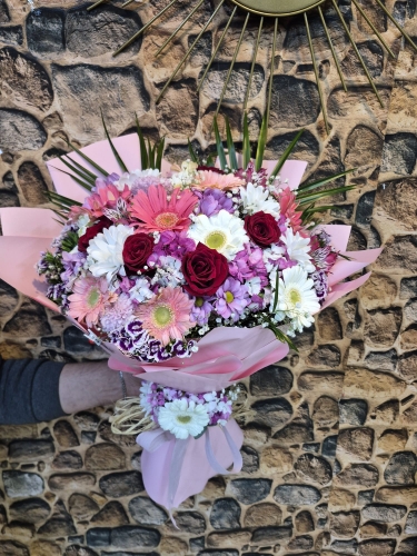 Zarafetin Buketi Pembe Düşler ve Doğal Dokunuşlar