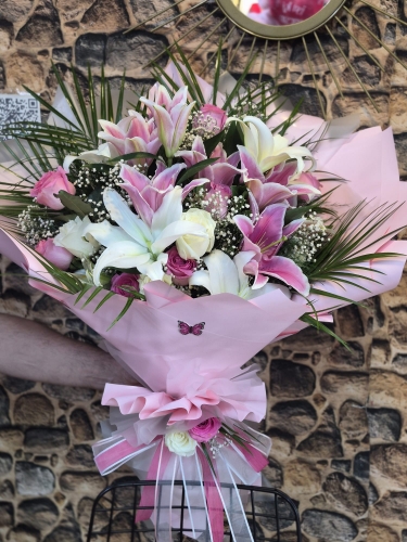 Sonsuz Anılara Kucak Dolusu Pembe Kazablanka & Gül Butik Tasarımı
