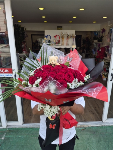 Kucak Dolusu Gül Buketi & Minyon Ayıcık Butik Tasarımı