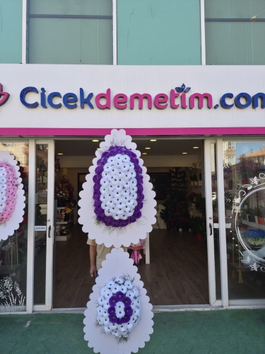 Asil Rüzgar: Mor & Beyaz Solmayan Gerbera Çelenk