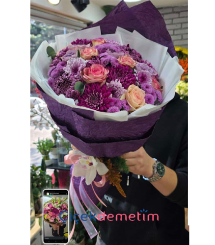 Mor Tonlu Kır Çiçekleri