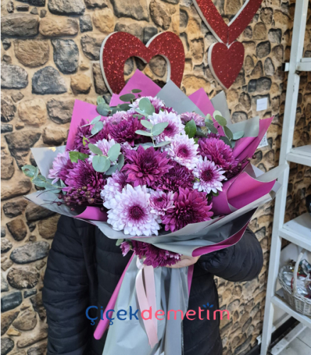 Fuşya Çiçekler Buketi