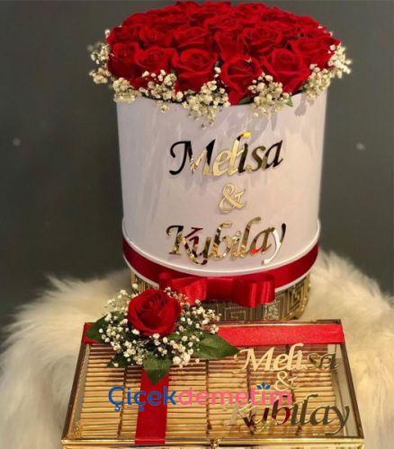 İsim Yazılı Kırmızı Gül ve Çikolata Seti