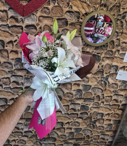 Asil Zarafet - Pembe & Beyaz Lilyum Buketi